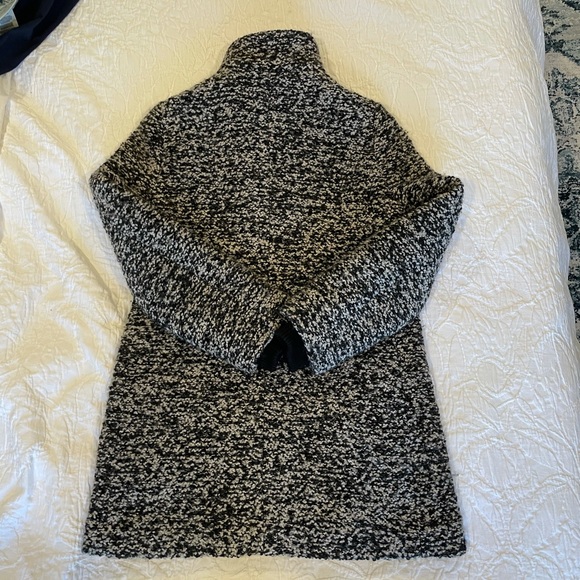 J Crew Lodge Coat in Speckled Boucle - Picture 5 of 10